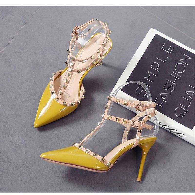 Buckle strap high heels - For you and all