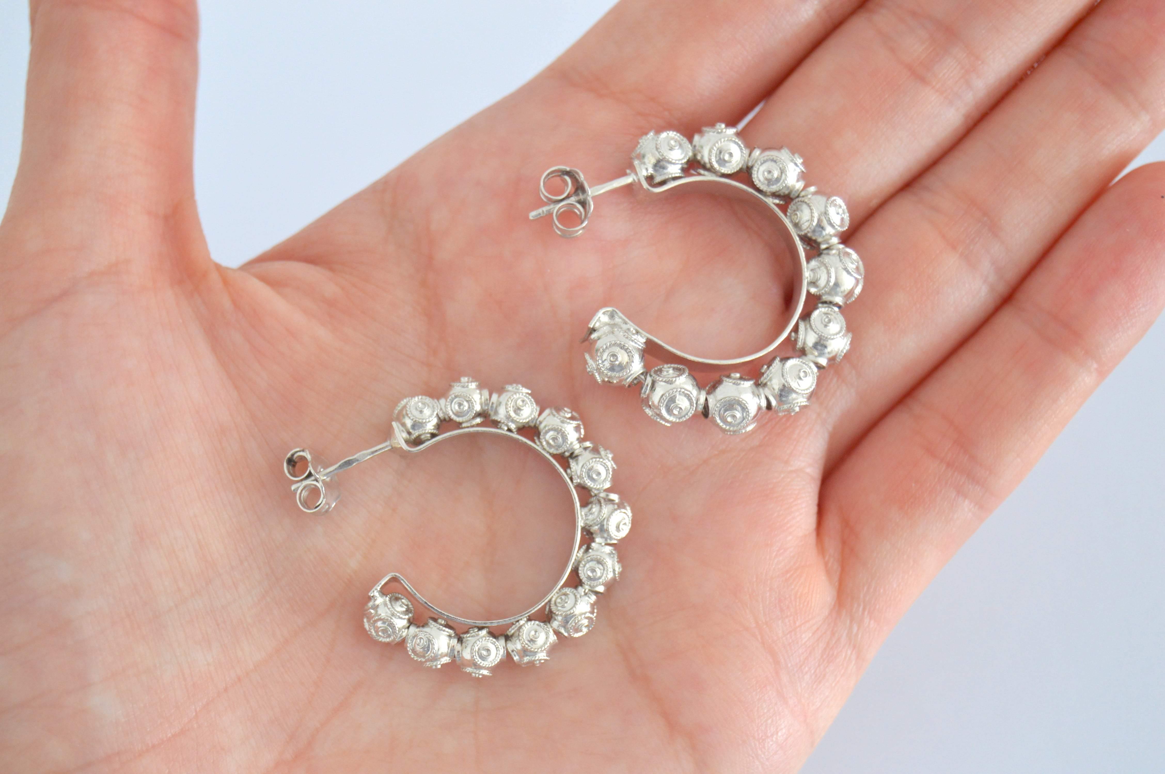 Hoop viana's bead Earrings - For you and all